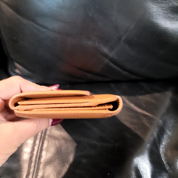 GUCCI LONG WALLET EUC. - Picture 3 of 9